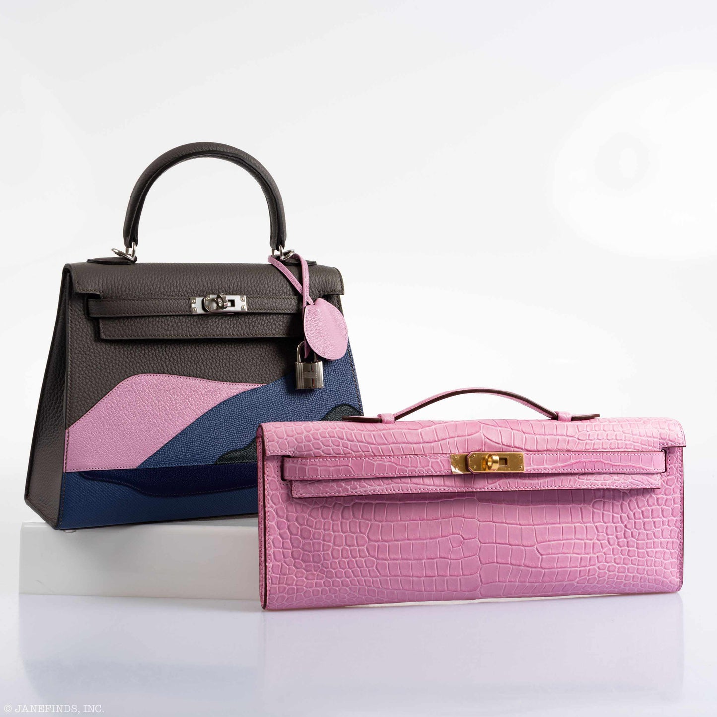 Hermes Kelly Cut Pochette 5P Bubblegum Pink Matte Porosus Crocodile Gold Hardware